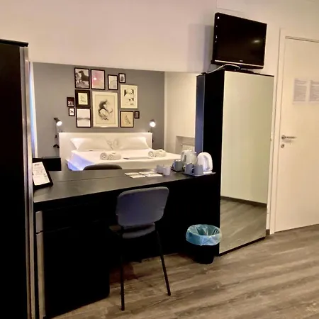 게스트하우스 Mimi Rooms&studios 4*