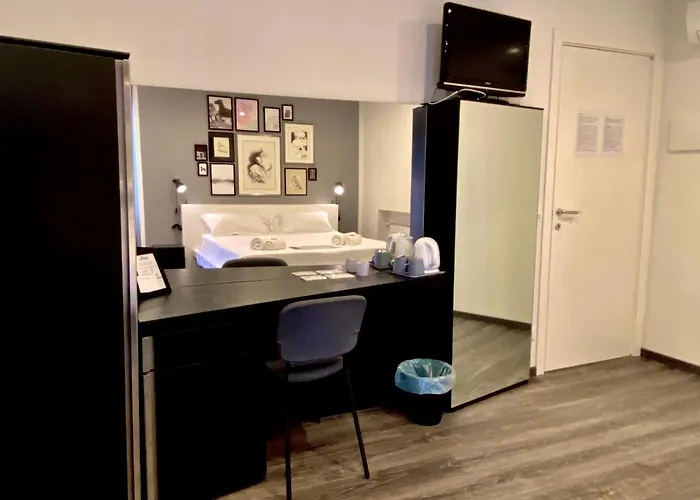 招待所 Mimi Rooms&studios 4*