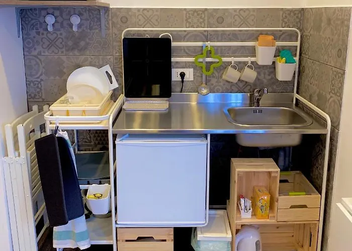 招待所 Mimi Rooms&studios 的里雅斯特