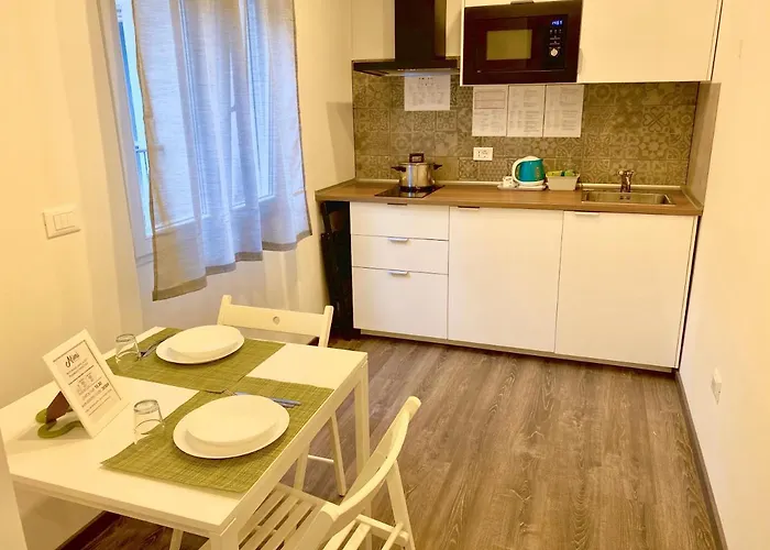 Mimi Rooms&studios Guest house 4*