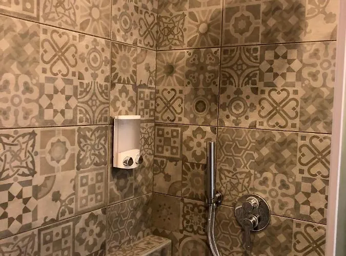 Guest house Mimi Rooms&studios 4*